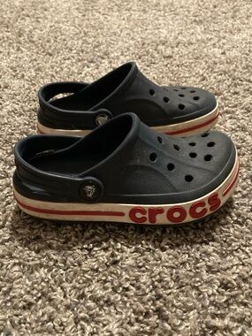 CROCS Kids Navy Clogs with Red and White Trim size 11